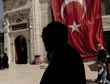Τουρκία: Στα ύψη οι αναποφάσιστοι πολίτες - Σε σήψη η δημοτικότητα Ρ.Τ.Ερντογάν και ΑΚΡ